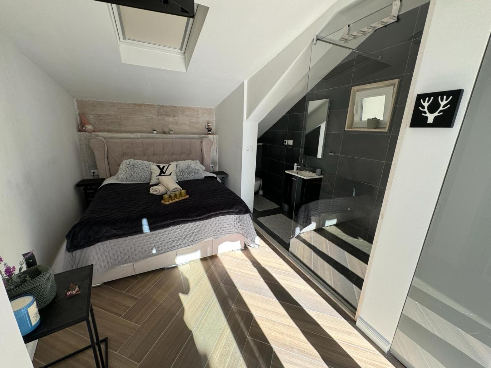 Luxury Apartment Martinis With Pool スプリト エクステリア 写真